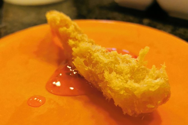 Knuspergarnele im Tempurateig aus dem Restaurant Hikari Gold Sushi in Marburg